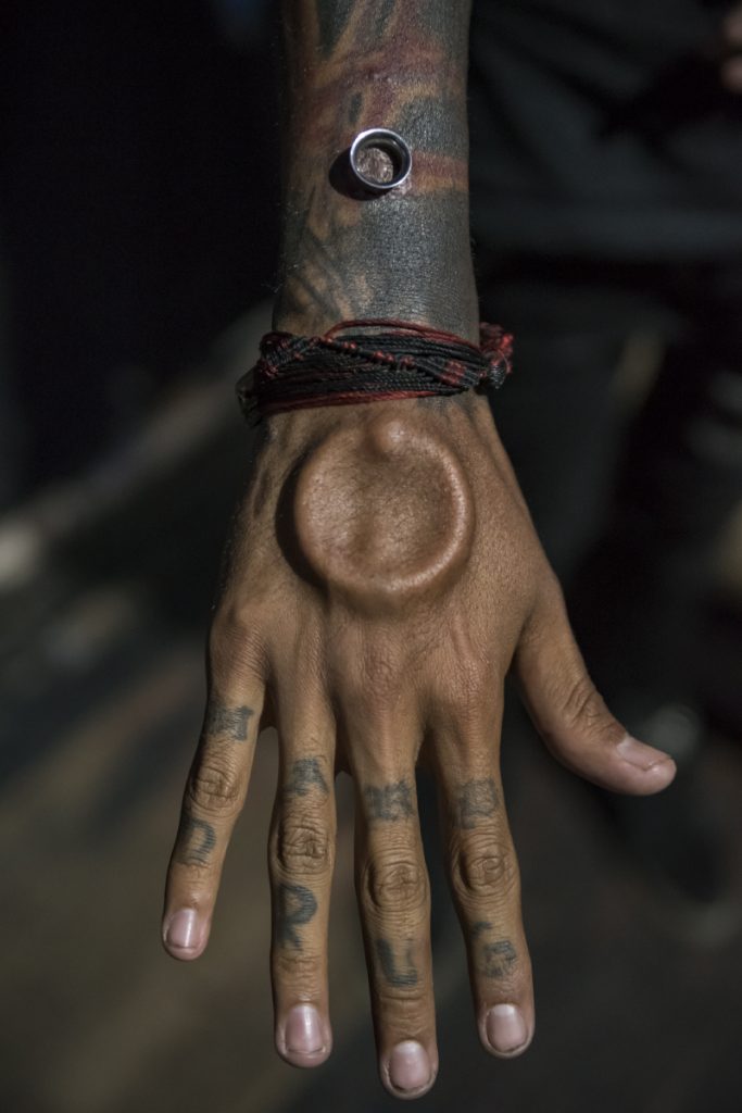 Dante's hand